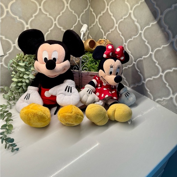 Disney Store official Mickey and Minnie Mouse plush stuffed animals - Picture 1 of 8